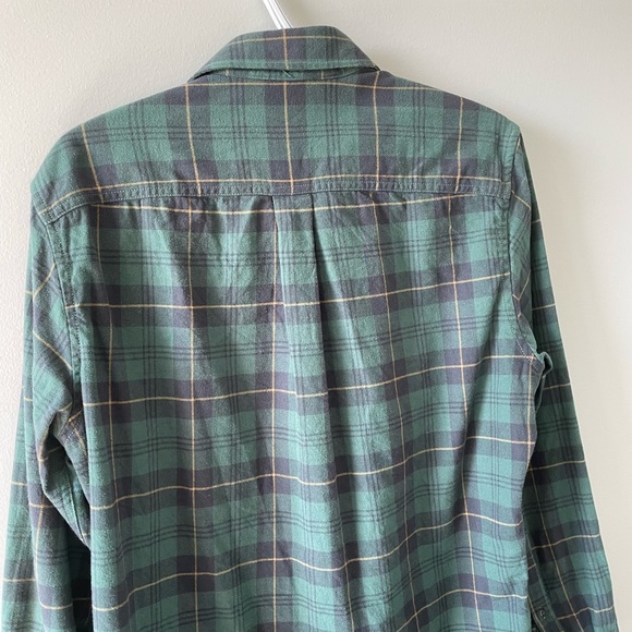 Almost new eddie bauer shirt size M - Picture 3 of 3